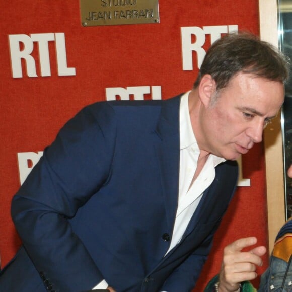 Fabien Lecoeuvre - Michel Polnareff dans les studios de l'émission RTL Soir avec Marc-Olivier Fogiel dans les studios de la radio RTL à Paris, le 19 avril 2016.