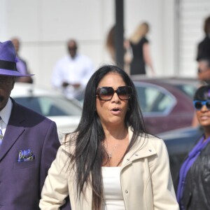 Sheila E et guest - La famille, les fans et les amis de Prince sont venus se recueillir après sa mort à Paisley Park à Minneapolis le 23 Avril 2016. 23/04/2016 - Minneapolis