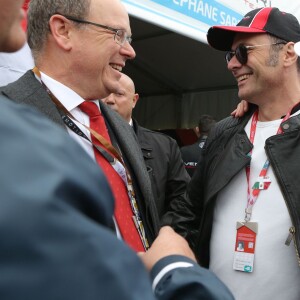 Le prince Albert II de Monaco et Stéphane Sarrazin, lors de la course Formule E (première édition de L'ePrix de Paris) aux Invalides à Paris, le 23 avril 2016.