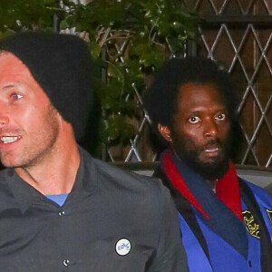 Chris Martin devant le domicile de Kate Hudson où elle a organisé sa soirée d'anniversaire, à Pacific Palisades, le 23 avril 2016