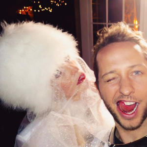 Rosie Huntington Whiteley a publié une photo d'elle à la soirée d'anniversaire de Kate Hudson, sur sa page Instagram le 24 avril 2016