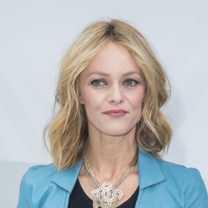 Vanessa Paradis - Photocall au défilé de mode "Chanel", collection prêt-à-porter printemps-été 2016, au Grand Palais à Paris le 6 Octobre 2015