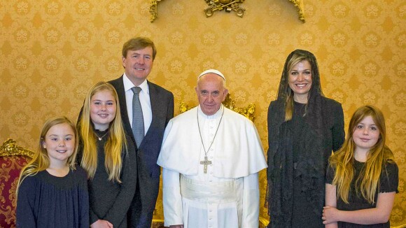 Maxima des Pays-Bas : Après le scandale des croix gammées, en famille au Vatican