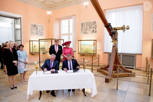 Le roi Willem-Alexander des Pays-Bas et la reine Maxima visitent le Deutches Museum de Munich le 13 avril 2016. 13/04/2016 - Munich