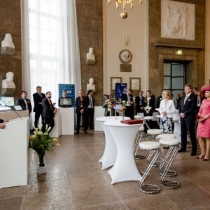 Le roi Willem-Alexander des Pays-Bas et la reine Maxima visitent le Deutches Museum de Munich le 13 avril 2016. 13/04/2016 - Munich