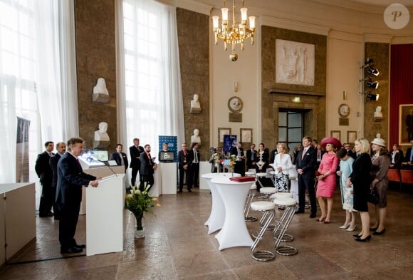 Le roi Willem-Alexander des Pays-Bas et la reine Maxima visitent le Deutches Museum de Munich le 13 avril 2016. 13/04/2016 - Munich