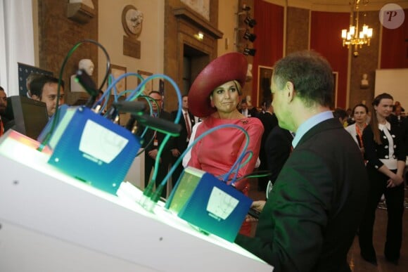 Le roi Willem-Alexander des Pays-Bas et la reine Maxima visitent le Deutsches Museum de Munich le 13 avril 2016. Le Deutsches Museum est l'un des plus grands musées des sciences et de la technique au monde. 13/04/2016 - Munich