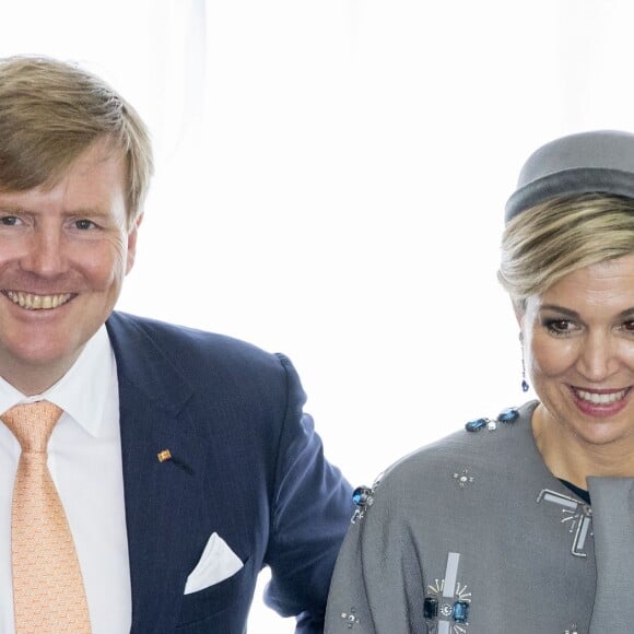 Le roi Willem-Alexander et la reine Maxima des Pays-Bas visitent le centre médical "Valley Center" à Erlangen. Le 14 avril 2016.  King Willem-Alexander and Queen Maxima of The Netherlands visits Siemens Healthcare where they get explanation about an MRI system and visit the production hall in Erlangen, Germany, 14 April 2016. The King and the Queen visit the state Bavaria in Germany 13 and 14 april.14/04/2016 - Erlangen