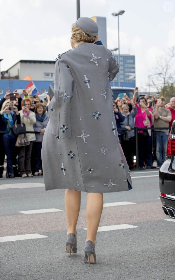 Le roi Willem-Alexander et la reine Maxima des Pays-Bas visitent le centre médical "Valley Center" à Erlangen. Le 14 avril 2016.  King Willem-Alexander and Queen Maxima of The Netherlands visits Siemens Healthcare where they get explanation about an MRI system and visit the production hall in Erlangen, Germany, 14 April 2016. The King and the Queen visit the state Bavaria in Germany 13 and 14 april.14/04/2016 - Erlangen