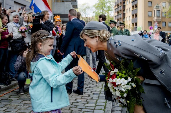 Le roi Willem-Alexander et la reine Maxima des Pays-Bas déjeunent au musée Tucherschloss de Nuremberg le 14 avril 2016. 14/04/2016 - Nuremberg