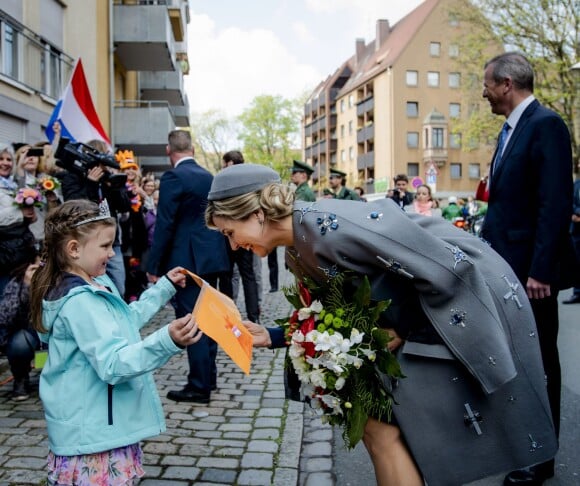 Le roi Willem-Alexander et la reine Maxima des Pays-Bas déjeunent au musée Tucherschloss de Nuremberg le 14 avril 2016. 14/04/2016 - Nuremberg