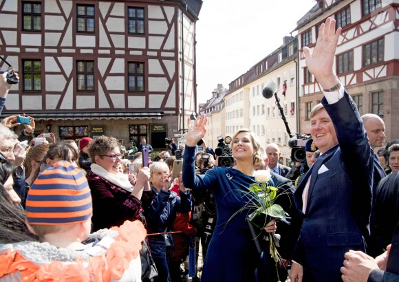 Le roi Willem-Alexander des Pays-Bas et la reine Maxima visitent la maison Albrecht-Dürer à Nuremberg le 14 avril 2016. 14/04/2016 - Nuremberg