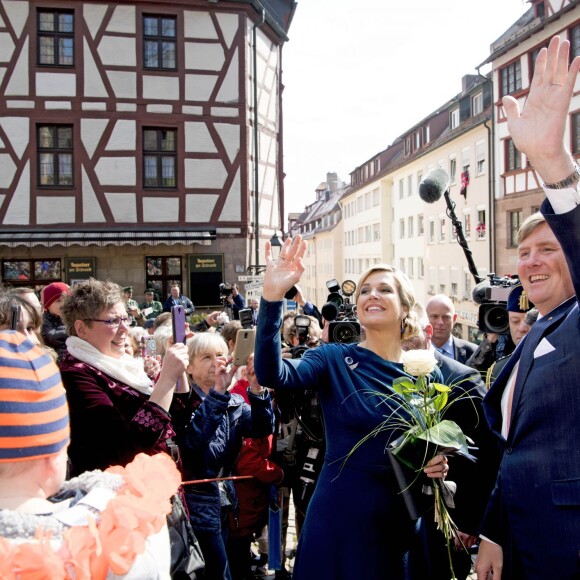 Le roi Willem-Alexander des Pays-Bas et la reine Maxima visitent la maison Albrecht-Dürer à Nuremberg le 14 avril 2016. 14/04/2016 - Nuremberg
