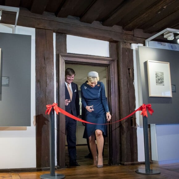 Le roi Willem-Alexander et la reine Maxima des Pays-Bas inaugurent une exposition dans la maison de l'artiste Albrecht Dürer à Nuremberg. Le 14 avril 2016.  King Willem-Alexander and Queen Maxima of The Netherlands visits the palace of justice in Nurnberg, Germany 14 April 2016. The King and the Queen visit the state Bavaria in Germany 13 and 14 april.14/04/2016 - Nuremberg