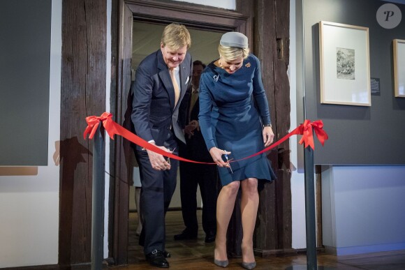 Le roi Willem-Alexander et la reine Maxima des Pays-Bas inaugurent une exposition dans la maison de l'artiste Albrecht Dürer à Nuremberg. Le 14 avril 2016.  King Willem-Alexander and Queen Maxima of The Netherlands visits the palace of justice in Nurnberg, Germany 14 April 2016. The King and the Queen visit the state Bavaria in Germany 13 and 14 april.14/04/2016 - Nuremberg