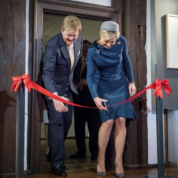 Le roi Willem-Alexander et la reine Maxima des Pays-Bas inaugurent une exposition dans la maison de l'artiste Albrecht Dürer à Nuremberg. Le 14 avril 2016.  King Willem-Alexander and Queen Maxima of The Netherlands visits the palace of justice in Nurnberg, Germany 14 April 2016. The King and the Queen visit the state Bavaria in Germany 13 and 14 april.14/04/2016 - Nuremberg