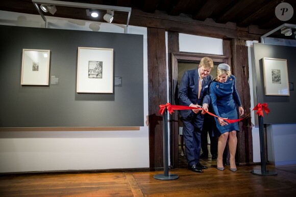Le roi Willem-Alexander et la reine Maxima des Pays-Bas inaugurent une exposition dans la maison de l'artiste Albrecht Dürer à Nuremberg. Le 14 avril 2016.  King Willem-Alexander and Queen Maxima of The Netherlands visits the palace of justice in Nurnberg, Germany 14 April 2016. The King and the Queen visit the state Bavaria in Germany 13 and 14 april.14/04/2016 - Nuremberg