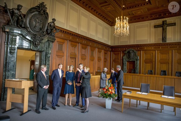 Le roi Willem-Alexander et la reine Maxima des Pays-Bas visitent le palais de justice de Nuremberg, à l'occasion de leur voyage en Bavière. Le 14 avril 2016  King Willem-Alexander and Queen Maxima of The Netherlands visits the palace of justice in Nurnberg, Germany 14 April 2016. The King and the Queen visit the state Bavaria in Germany 13 and 14 april.14/04/2016 - Nuremberg