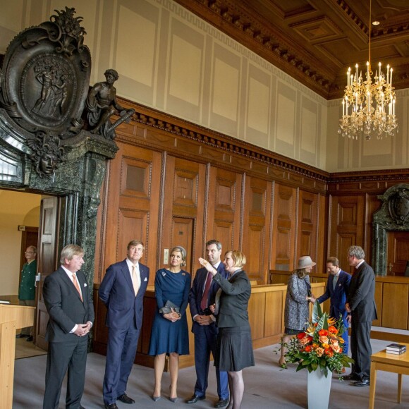 Le roi Willem-Alexander et la reine Maxima des Pays-Bas visitent le palais de justice de Nuremberg, à l'occasion de leur voyage en Bavière. Le 14 avril 2016  King Willem-Alexander and Queen Maxima of The Netherlands visits the palace of justice in Nurnberg, Germany 14 April 2016. The King and the Queen visit the state Bavaria in Germany 13 and 14 april.14/04/2016 - Nuremberg