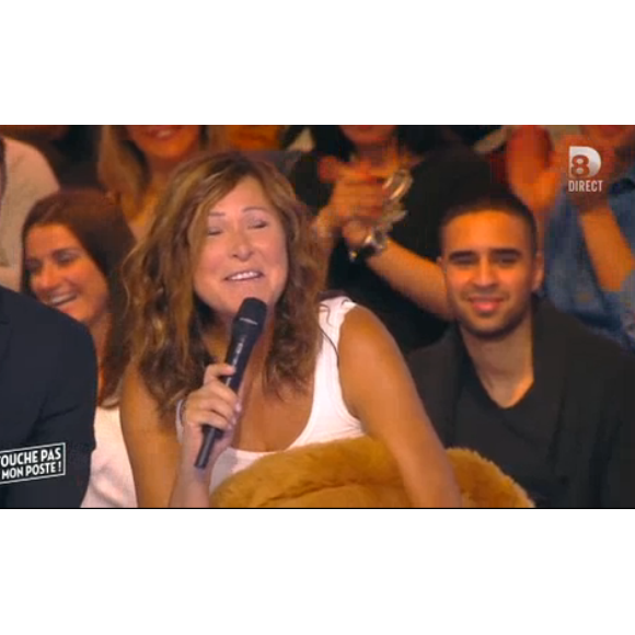 Evelyne Thomas invitée dans Touche pas à mon poste, sur D8, le 27/04/16