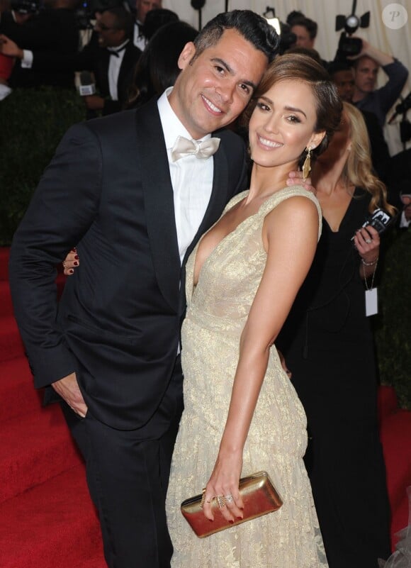 Jessica Alba et son mari Cash Warren - Soirée du Met Ball / Costume Institute Gala 2014: "Charles James: Beyond Fashion" à New York, le 5 mai 2014.
