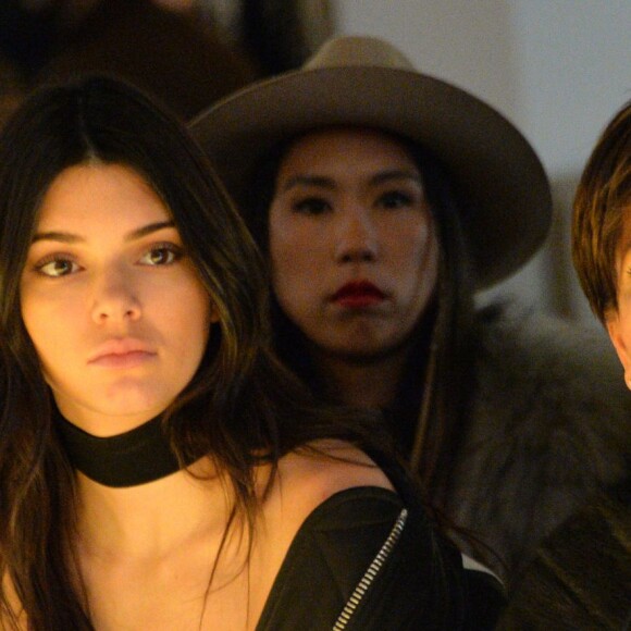 Semi-Exclusif - Kendall Jenner et sa mère Kris Jenner - People au défilé de mode Off-White collection prêt-à-porter Automne Hiver 2016/2017 lors de la fashion week à Paris, le 8 mars 2016. © CVS/Veeren/Bestimage