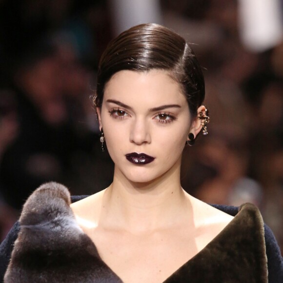 Kendall Jenner - Défilé de mode "Christian Dior" prêt-à porter automne-hiver 2016/2017 à Paris le 4 mars 2016.