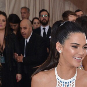 Kendall Jenner et Cindy Crawford - Met Gala 2016, vernissage de l'exposition "Manus x Machina" au Metropolitan Museum of Art à New York, le 2 mai 2016.