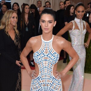 Kendall Jenner - Met Gala 2016, vernissage de l'exposition "Manus x Machina" au Metropolitan Museum of Art à New York, le 2 mai 2016.