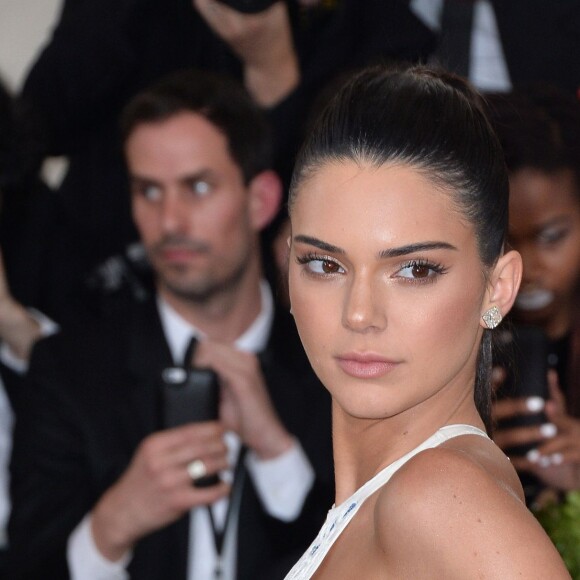 Kendall Jenner - Met Gala 2016, vernissage de l'exposition "Manus x Machina" au Metropolitan Museum of Art à New York, le 2 mai 2016.