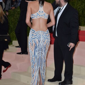 Kendall Jenner - Met Gala 2016, vernissage de l'exposition "Manus x Machina" au Metropolitan Museum of Art à New York, le 2 mai 2016.