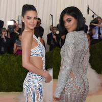 Met Gala 2016 : Kendall et Kylie, deux bombes parmi les icônes mode