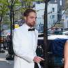 Robert Pattinson et sa petite amie FKA Twigs (Tahliah Debrett Barnett) se rendant à la soirée Costume Institute Benefit Gala 2016 (Met Ball) sur le thème de "Manus x Machina" au Metropolitan Museum of Art à New York, le 2 mai 2016.