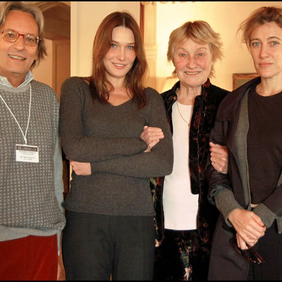 Carla Bruni Sarkozy, Marisa et Valeria Bruni Tedeschi à la fondation Giorgio Cini à Venise lors de la donation des archives du compositeur Alberto Bruni Tedeschi par sa famille le 3 novembre 2009