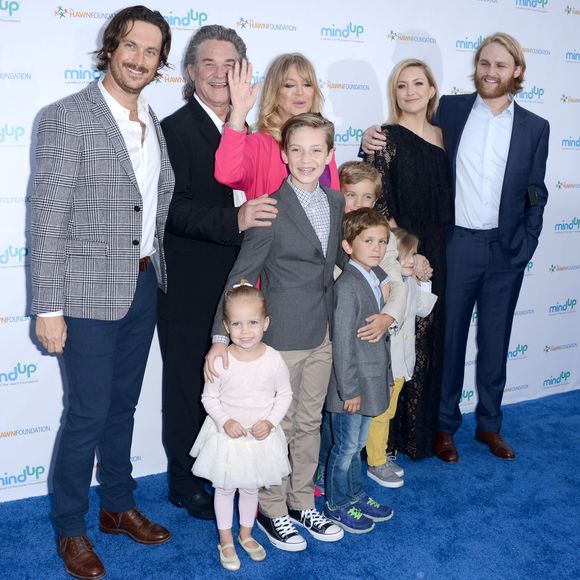 Oliver Hudson, Kurt Russell, Goldie Hawn, Kate Hudson et Wyatt Russell lors de la soirée Goldie's Love In For Kids à Beverly Hills, le 6 mai 2016.