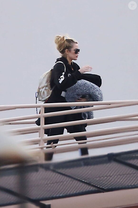 Khloé Kardashian à la sortie de l'hôpital Sunrise à Las Vegas, accompagnant Lamar Odom peut de temps après son overdose, le 19 octobre 2015