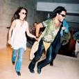 Archives - PEOPLE - Vanessa Paradis et Lenny Kravitz en 1994 à Paris.