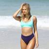 Stella Maxwell, irrésistible en bikini, participe à une séance photo pour la marque Victoria's Secret sur la plage de Miami. Le 10 mai 2016.