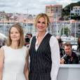 Jodie Foster et Julia Roberts au photocall de "Money Monster" au 69e Festival international du film de Cannes le 12 mai 2016. © Cyril Moreau / Olivier Borde / Bestimage