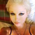  Valeria Lukyanova surnommée la poupée Barbie humaine. Photo publiée sur sa page Instagram en 2015 