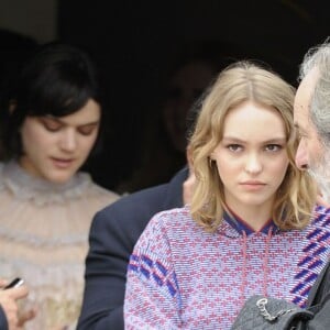 Soko, Lily-Rose Depp et Philippe, son chauffeur, garde du corps et homme de confiance au restaurant Agora lors du 69ème Festival international du film de Cannes le 13 mai 2016. © Pierre Perusseau / Bestimage