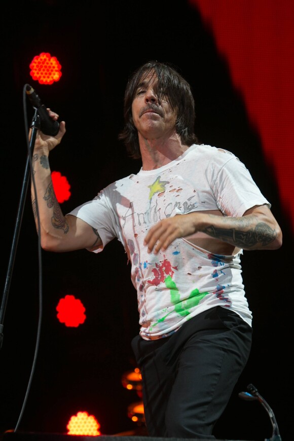 Anthony Kiedis (Red Hot Chili Peppers) lors du Isle of Wight festival 2014, à Isle of Wight, le 15 juin 2014.