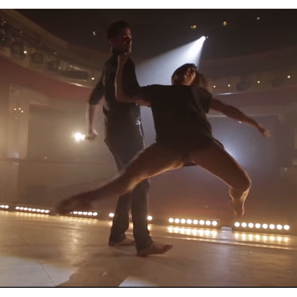 Priscilla Betti et son partenaire de "Danse avec les stars", Christophe Licata, dansent sur "Your song" d'Elton John (version bande originale du film "Moulin Rouge"). Mai 2016.
