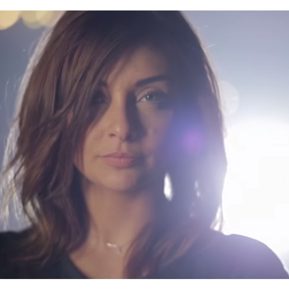 Priscilla Betti et son partenaire de "Danse avec les stars", Christophe Licata, dansent sur "Your song" d'Elton John (version bande originale du film "Moulin Rouge"). Mai 2016.