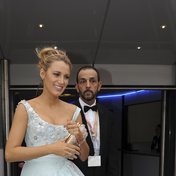 Exclusif - Blake Lively (enceinte) quitte le palais des festivals par l'entrée des artistes après être passée sur le tapis rouge lors du 69e Festival International du Film de Cannes le 13 mai 2016 © Pierre Perusseau / Bestimage