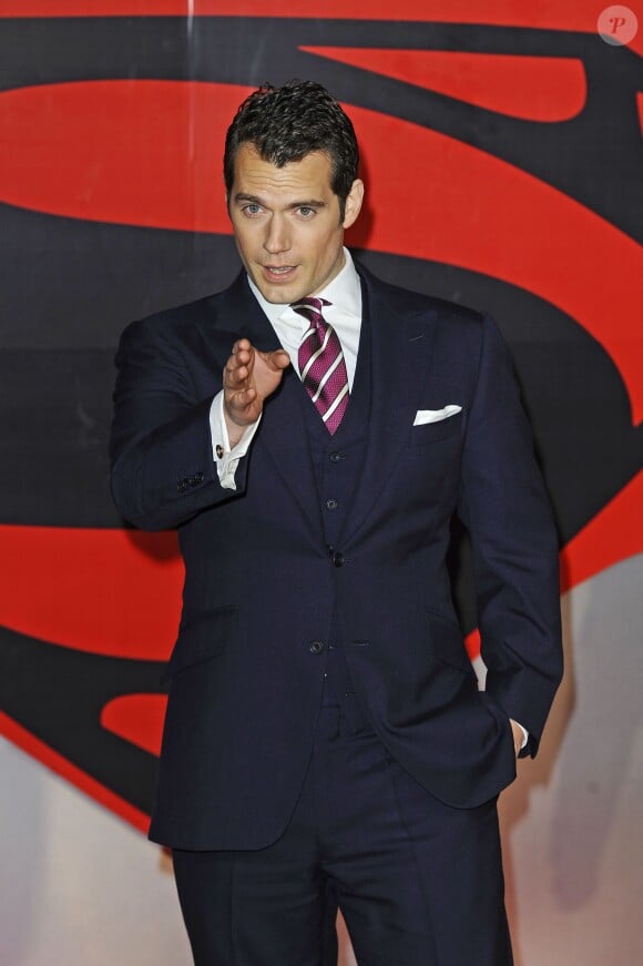 Henry Cavill lors de la première européenne du film "Batman V Superman : L'Aube de la Justice" au Odeon Cinema, Leicester Square à Londres, le 22 mars 2016