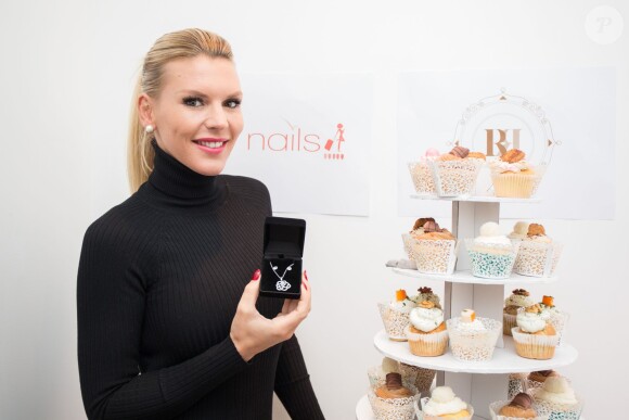 Exclusif - Amélie Neten - Inauguration de l'institut de beauté Air Nails à Paris, le 11 janvier 2016