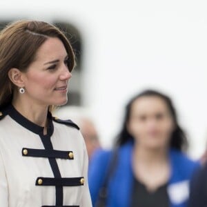 Kate Middleton, duchesse de Cambrisge, à Portsmouth le 20 mai 2016 pour soutenir le 1851 Trust dont elle est la marraine, association de promotion de la voile soutenue par l'équipe de Ben Ainslie (Ben Ainslie Racing) pour la Coupe de l'America 2017.