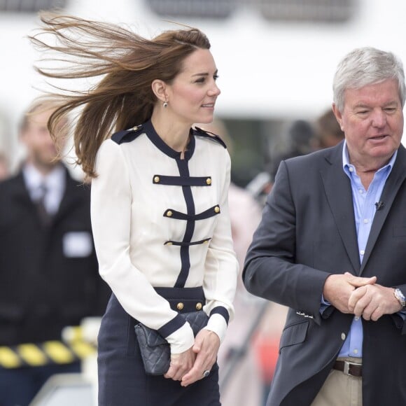 Kate Middleton, duchesse de Cambrisge, à Portsmouth le 20 mai 2016 pour soutenir le 1851 Trust dont elle est la marraine, association de promotion de la voile soutenue par l'équipe de Ben Ainslie (Ben Ainslie Racing) pour la Coupe de l'America 2017.