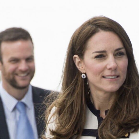 Kate Middleton, duchesse de Cambrisge, à Portsmouth le 20 mai 2016 pour soutenir le 1851 Trust dont elle est la marraine, association de promotion de la voile soutenue par l'équipe de Ben Ainslie (Ben Ainslie Racing) pour la Coupe de l'America 2017.